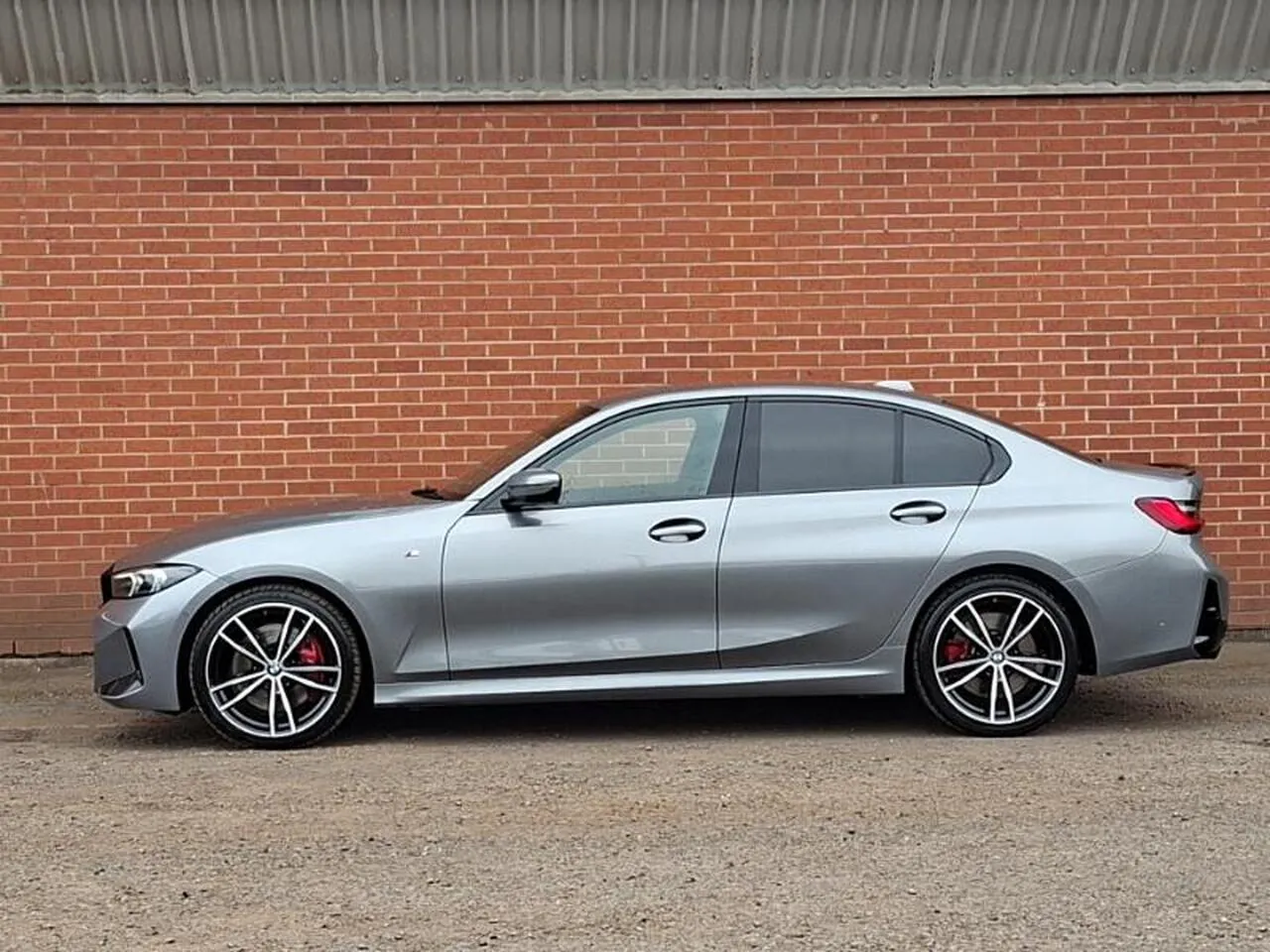 BMW 3 Series 2024 photo 4