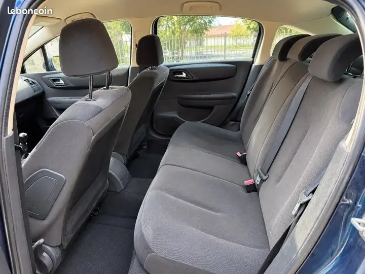 Citroen C4 2010 photo 5