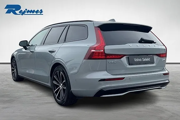 Volvo V60 2025 photo 2