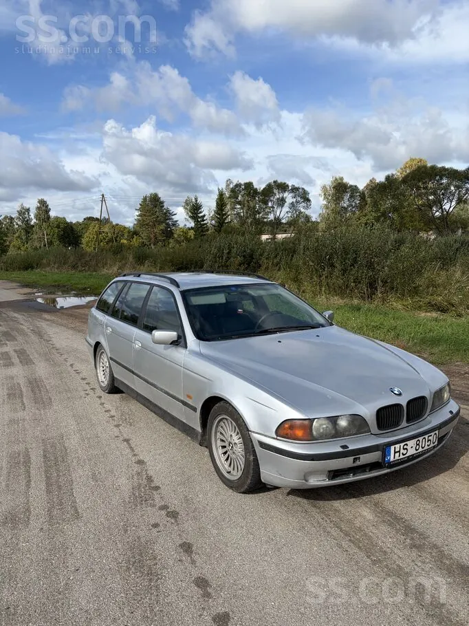 BMW E39 1998 photo 4