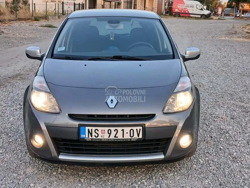 Renault Clio 2012 photo 2