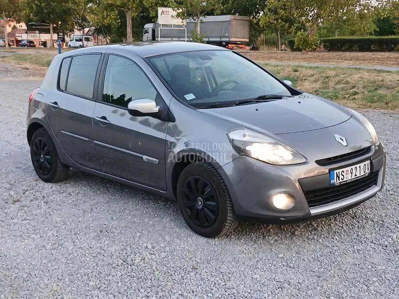 Renault Clio 2012 photo 3