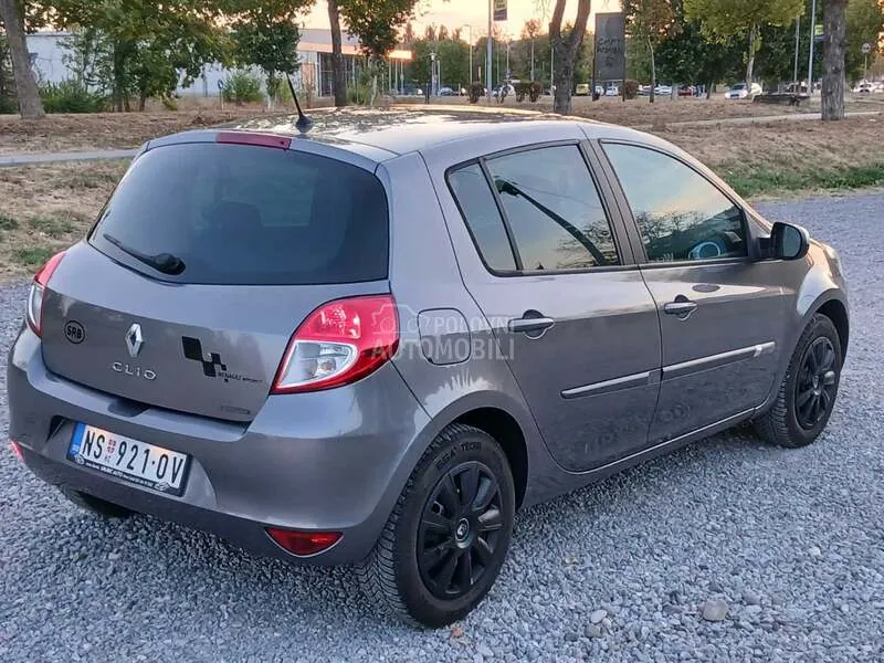 Renault Clio 2012 photo 5