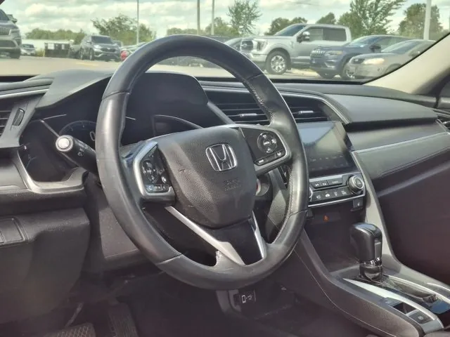 Honda Civic 2019 photo 2