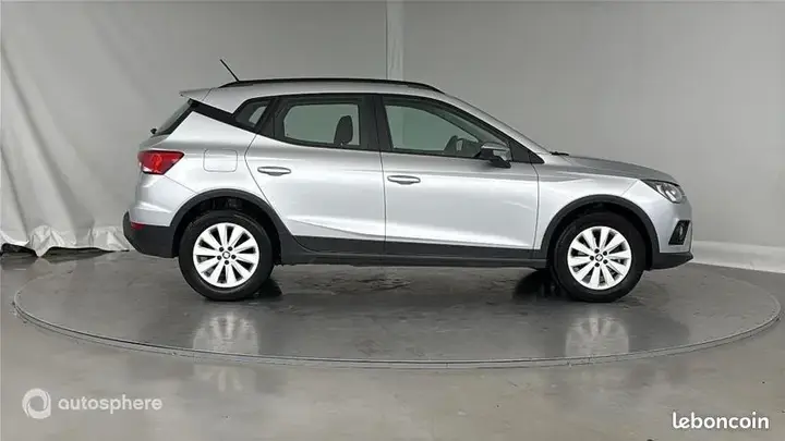 Seat Arona 2019 photo 4