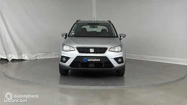Seat Arona 2019 photo 2