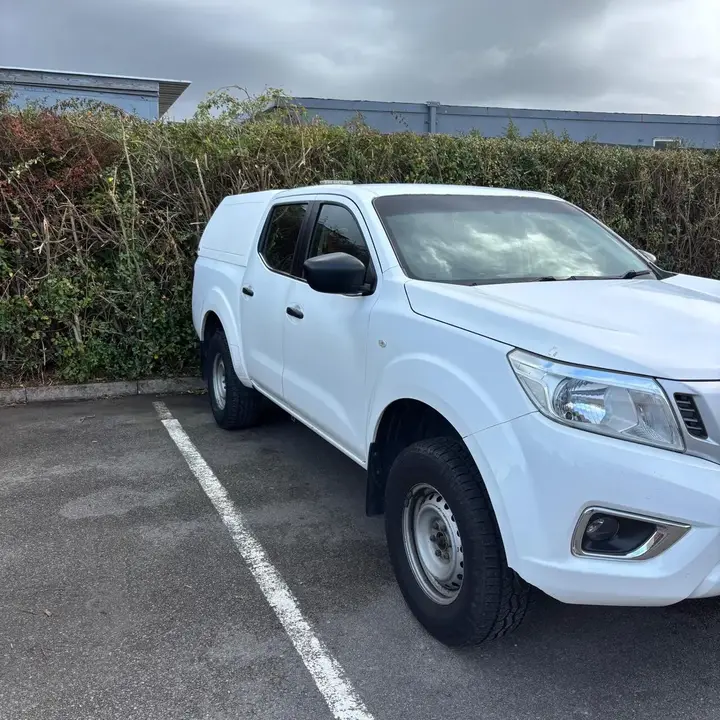 Nissan Navara 2016 photo 2