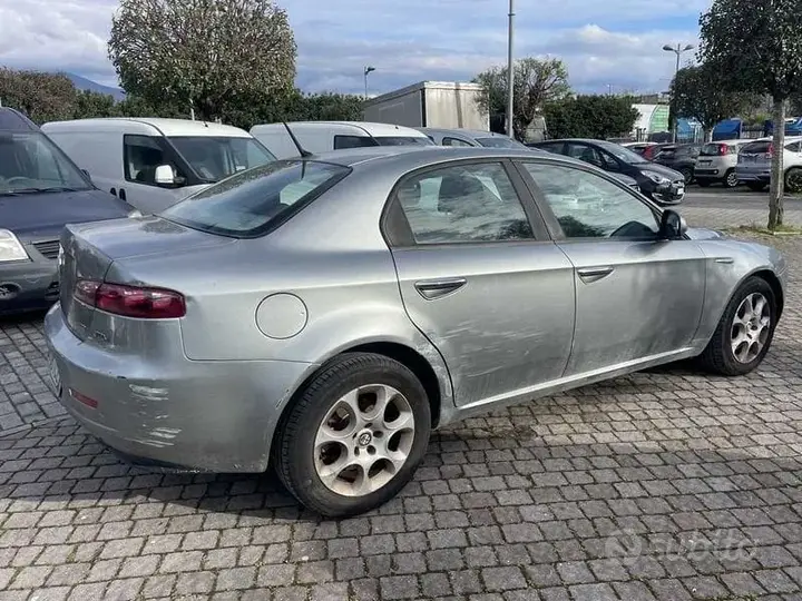Alfa Romeo 159 2008 photo 3