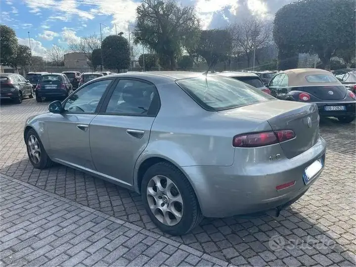 Alfa Romeo 159 2008 photo 4