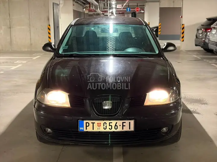 Seat Ibiza 2003 photo 2