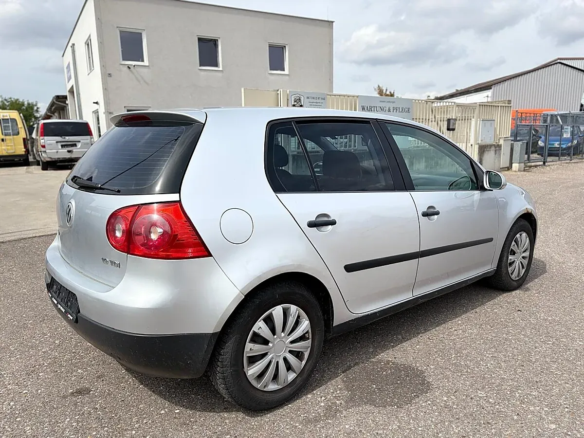 Volkswagen Golf 2004 photo 3