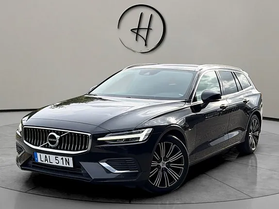 Volvo V60 2022 photo 2
