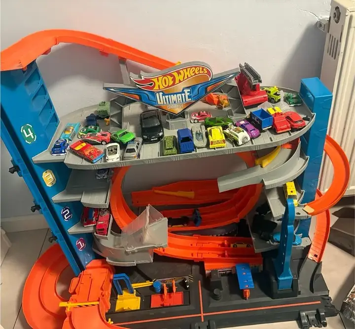 Hot Wheels Ultimate Garage