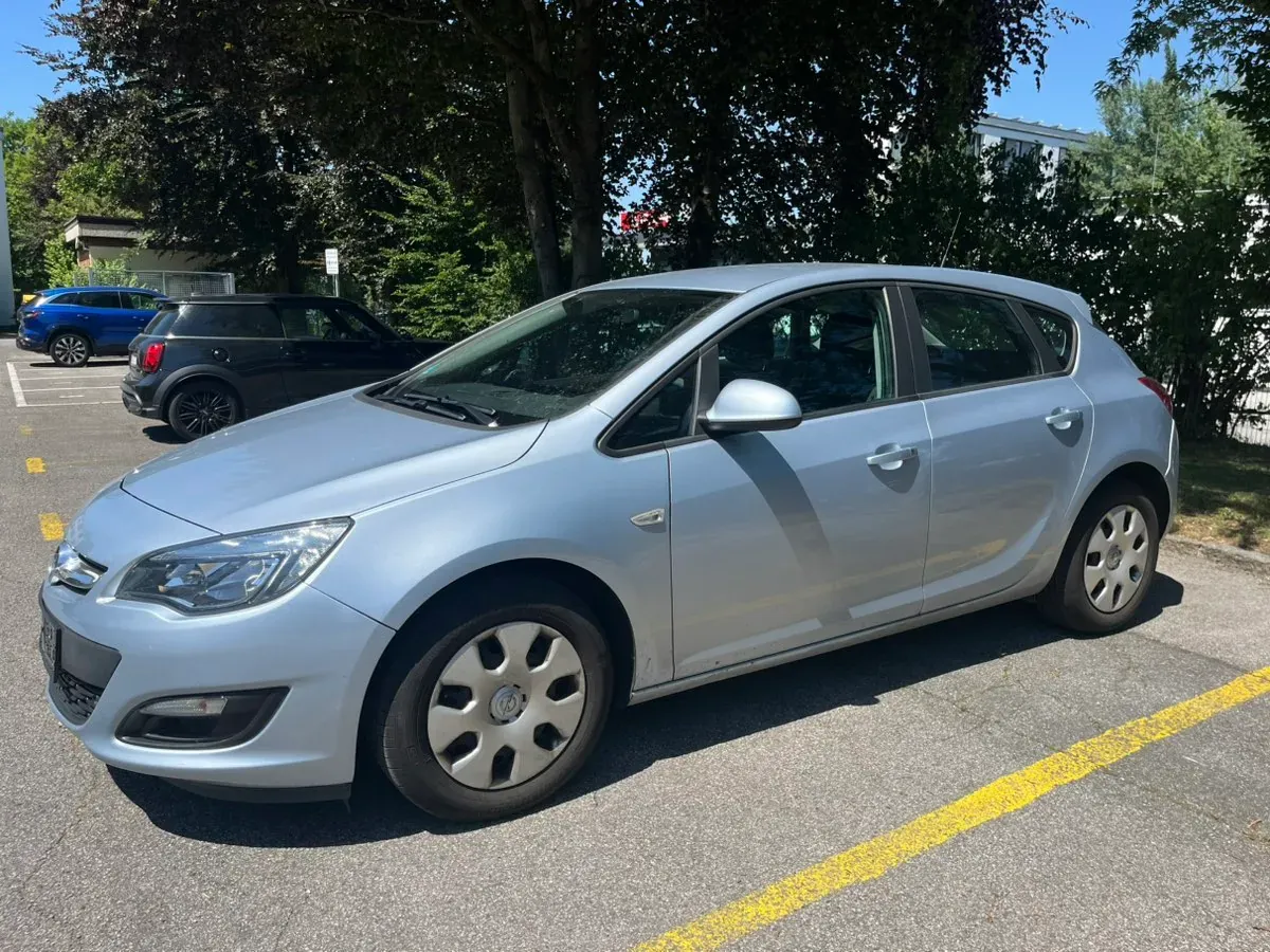 Opel Astra 2014 photo 3