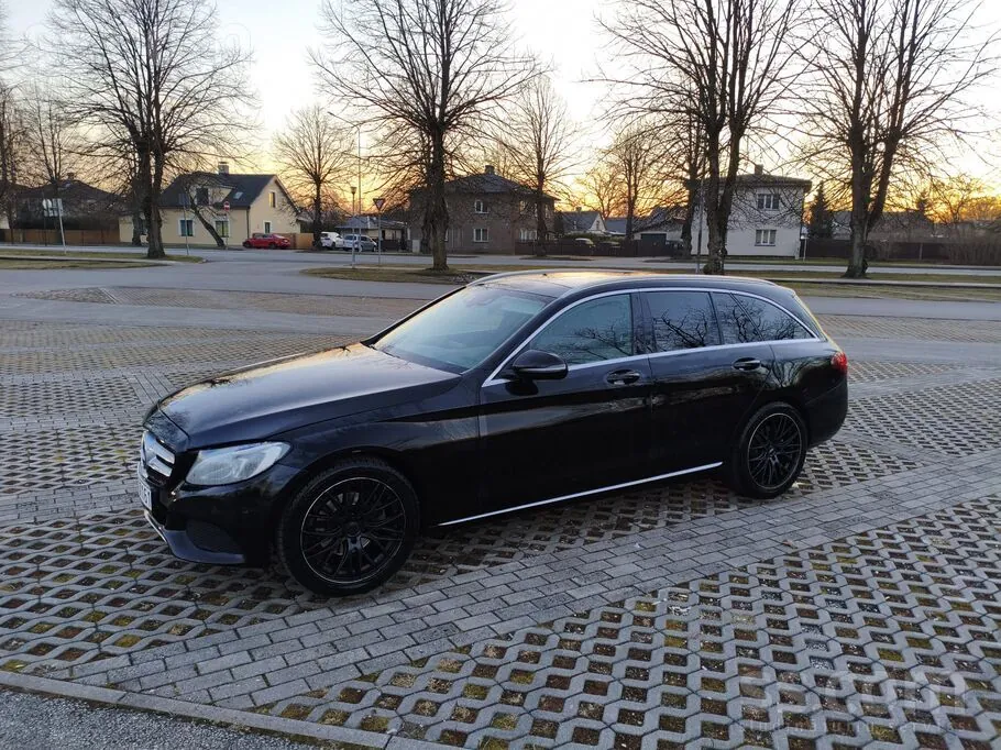 Mercedes-Benz C220 2016 photo 4