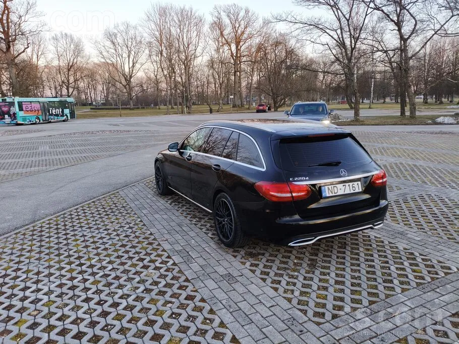 Mercedes-Benz C220 2016 photo 3