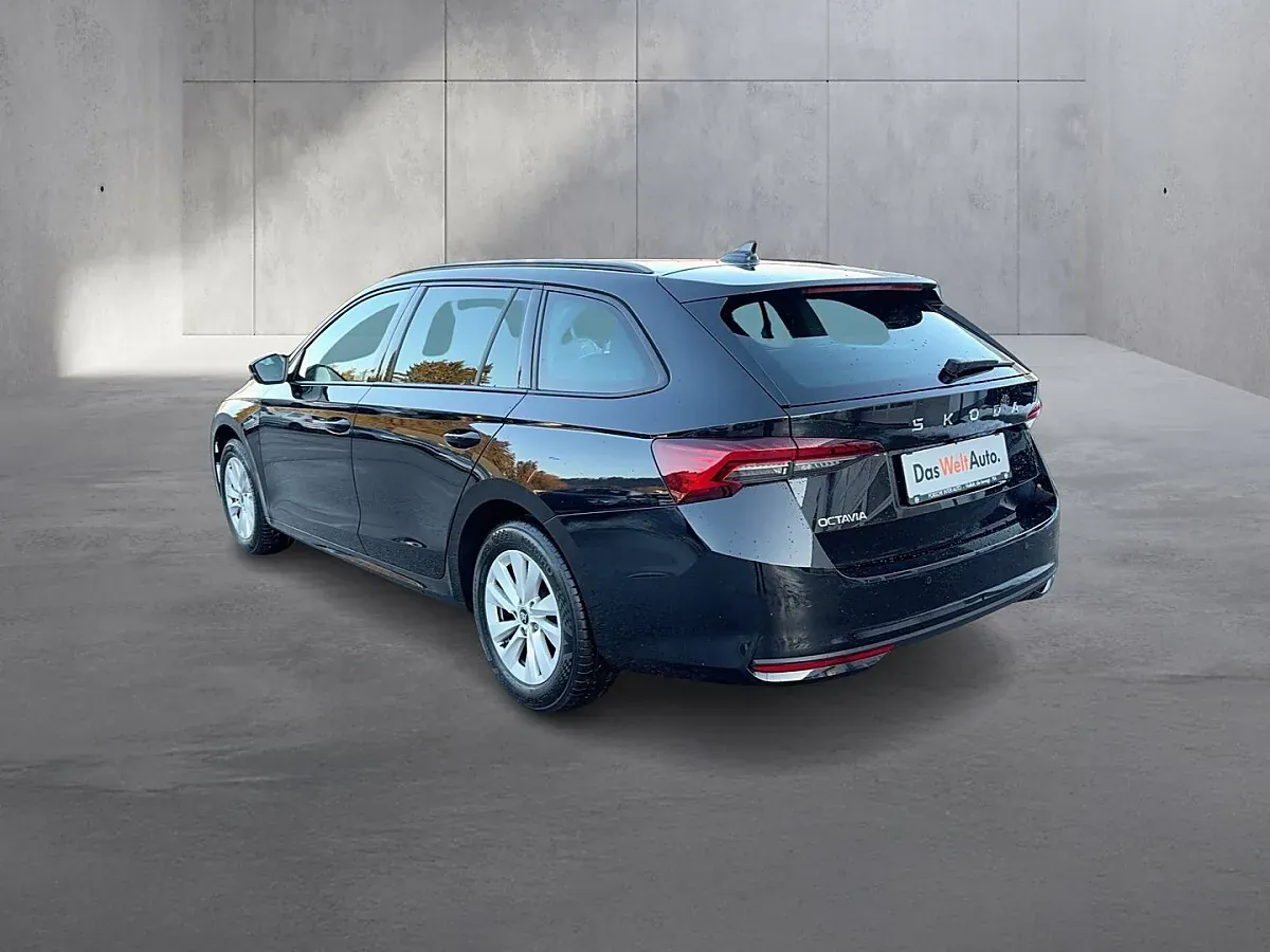 Skoda Octavia 2025 photo 3