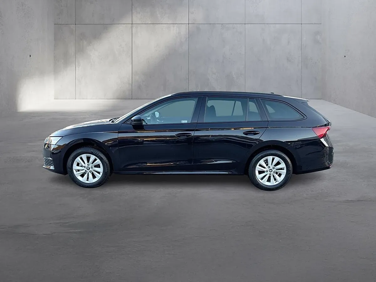 Skoda Octavia 2025 photo 2
