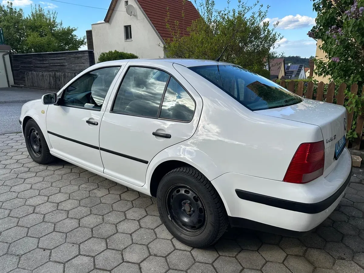 Volkswagen Bora 2000 photo 3