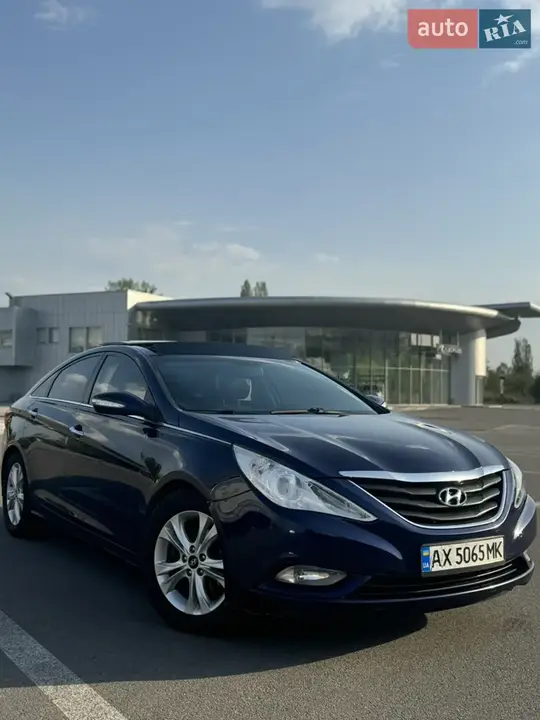 Hyundai Sonata 2012 photo 2