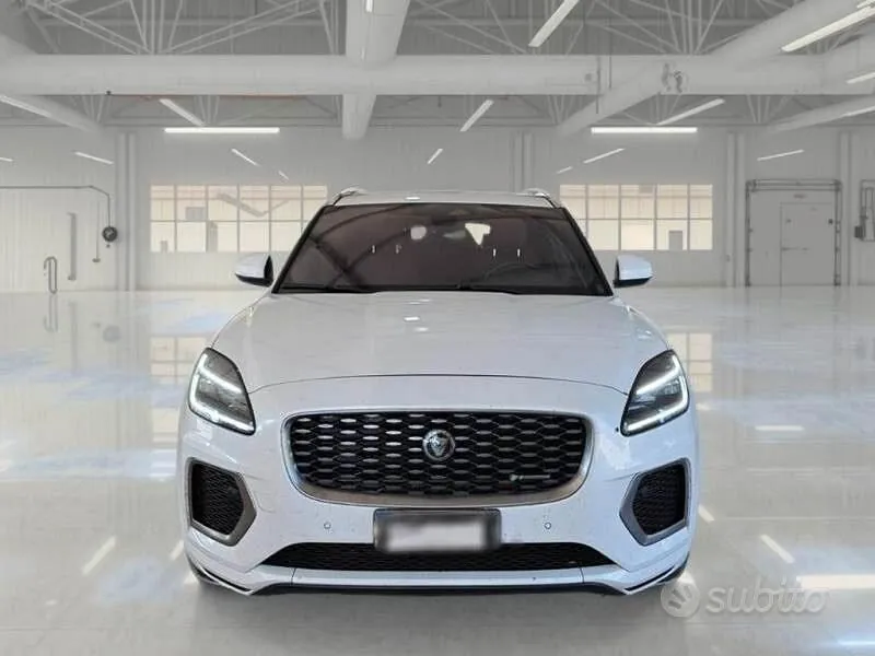 Jaguar E-Pace 2022 photo 2