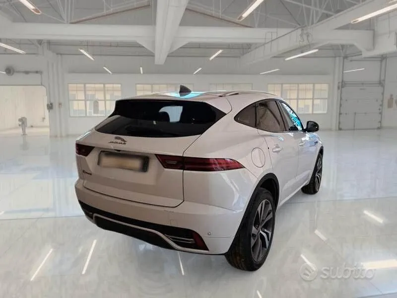 Jaguar E-Pace 2022 photo 4
