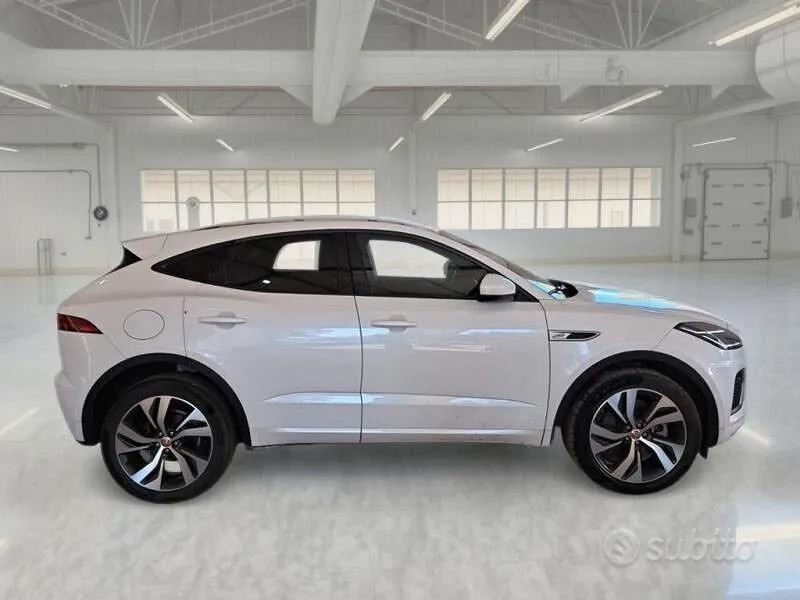 Jaguar E-Pace 2022 photo 3