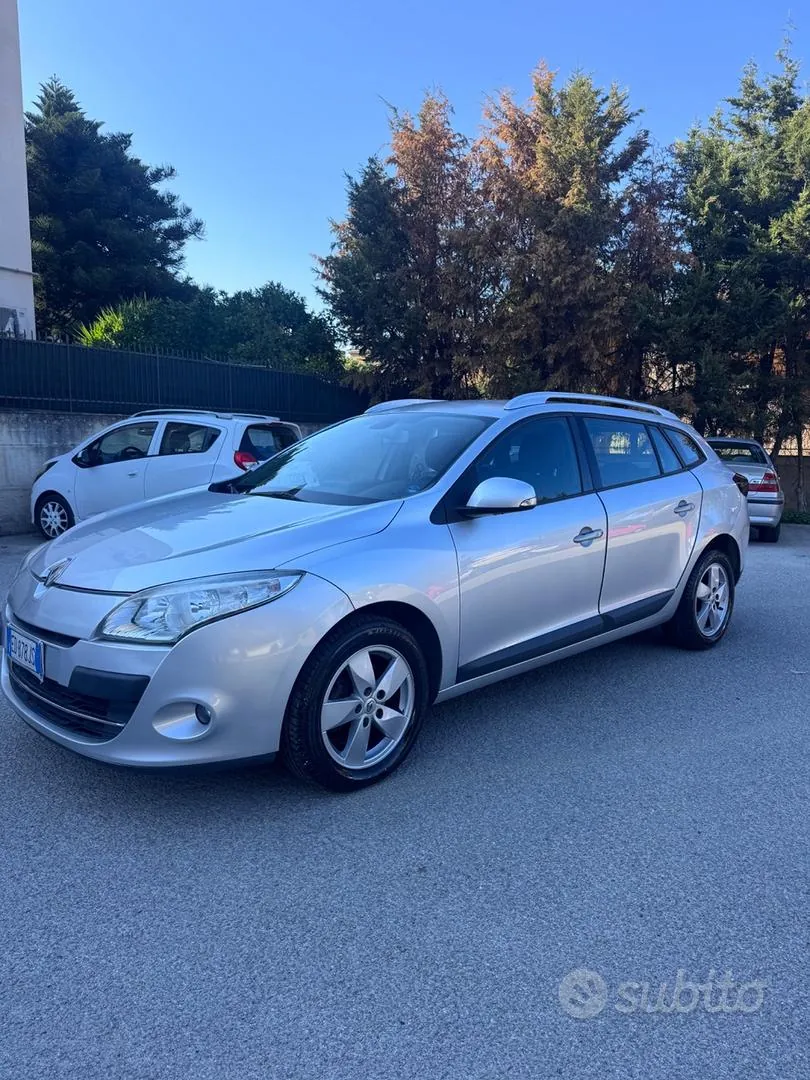 Renault Megane 2010 photo 3