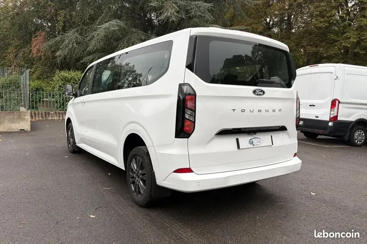 Ford Tourneo Custom 2024 photo 5