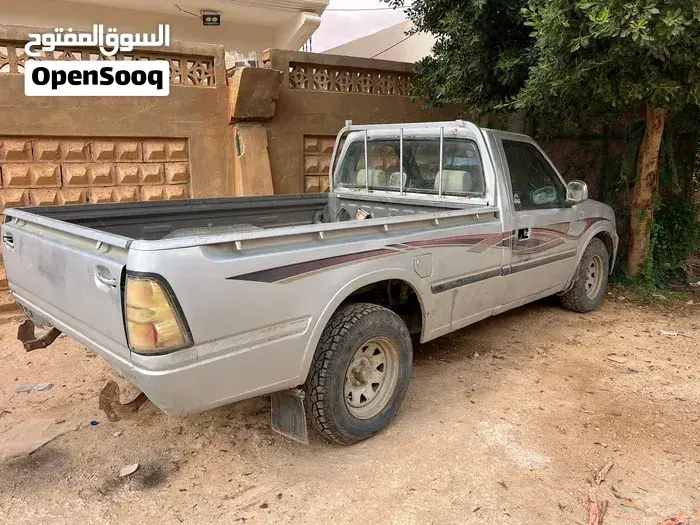 Toyota Hilux 2007 photo 2