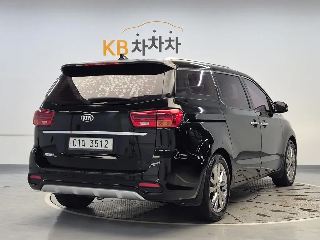 Kia Carnival 2019 photo 3