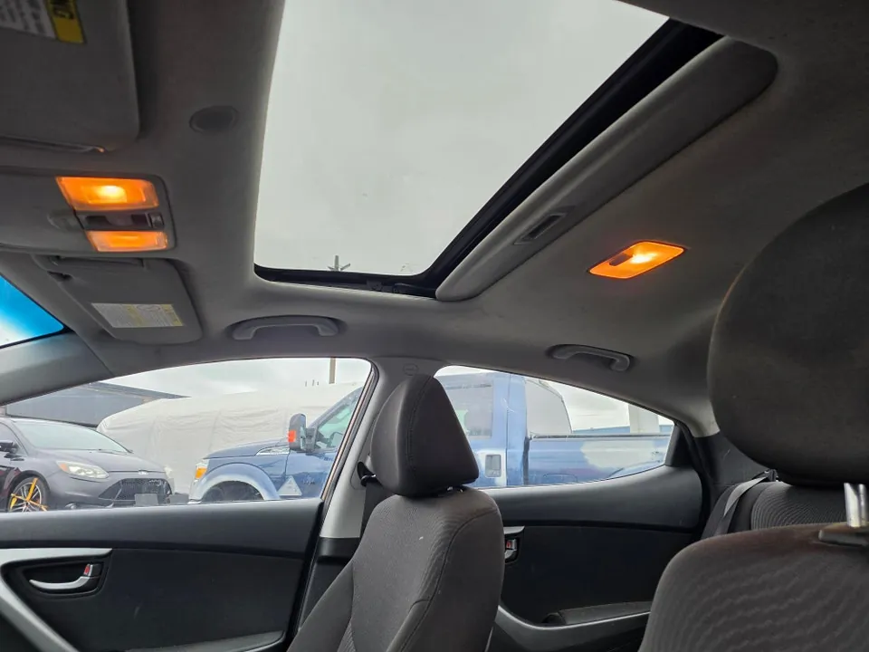 Hyundai Elantra 2016 photo 4