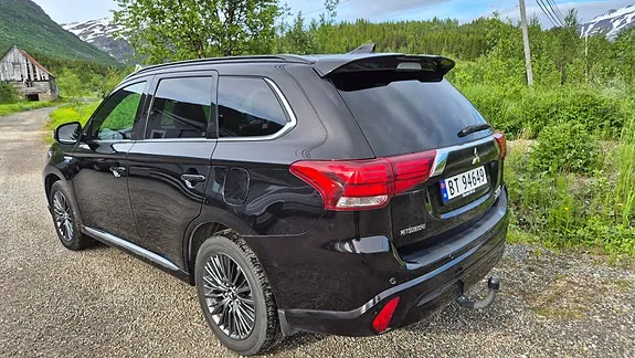 Mitsubishi Outlander 2019 photo 2