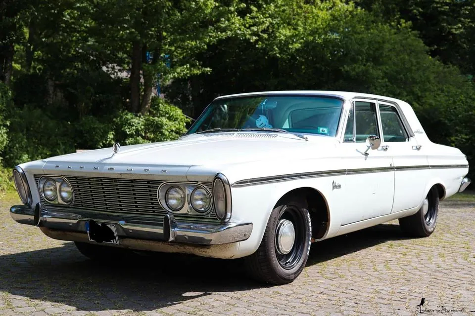 Plymouth Belvedere