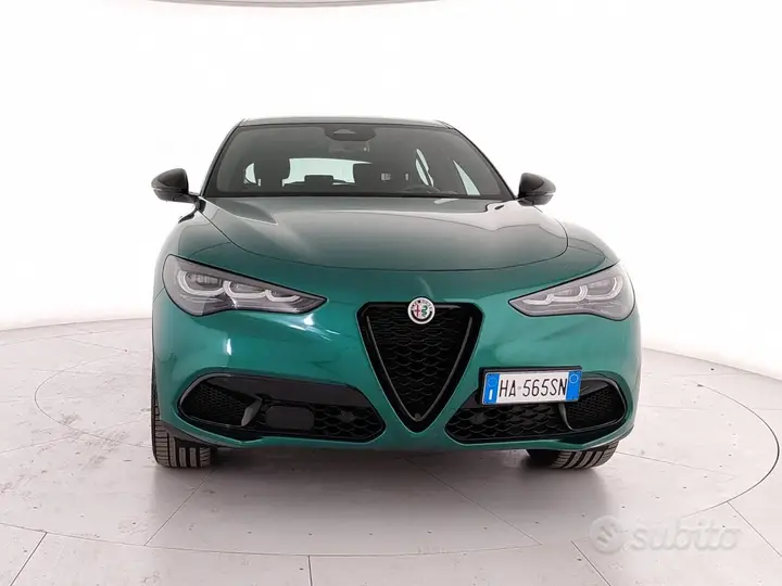 Alfa Romeo Stelvio 2025 photo 2
