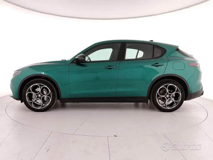 Alfa Romeo Stelvio 2025 photo 4