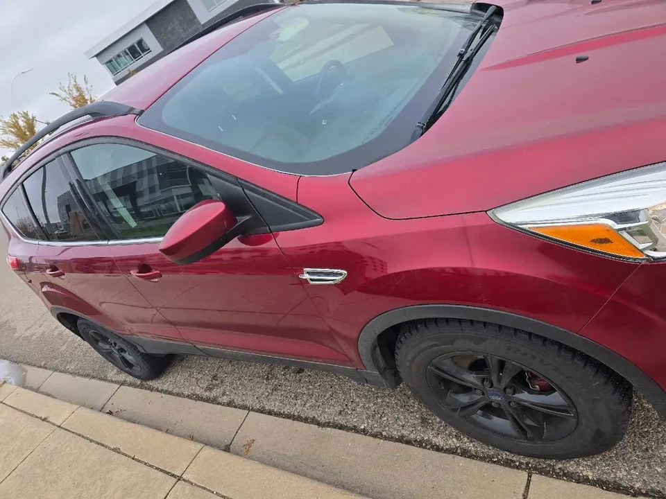 Ford Escape 2014 photo 2