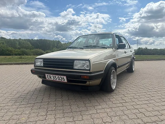 Volkswagen Jetta 1989 photo 2