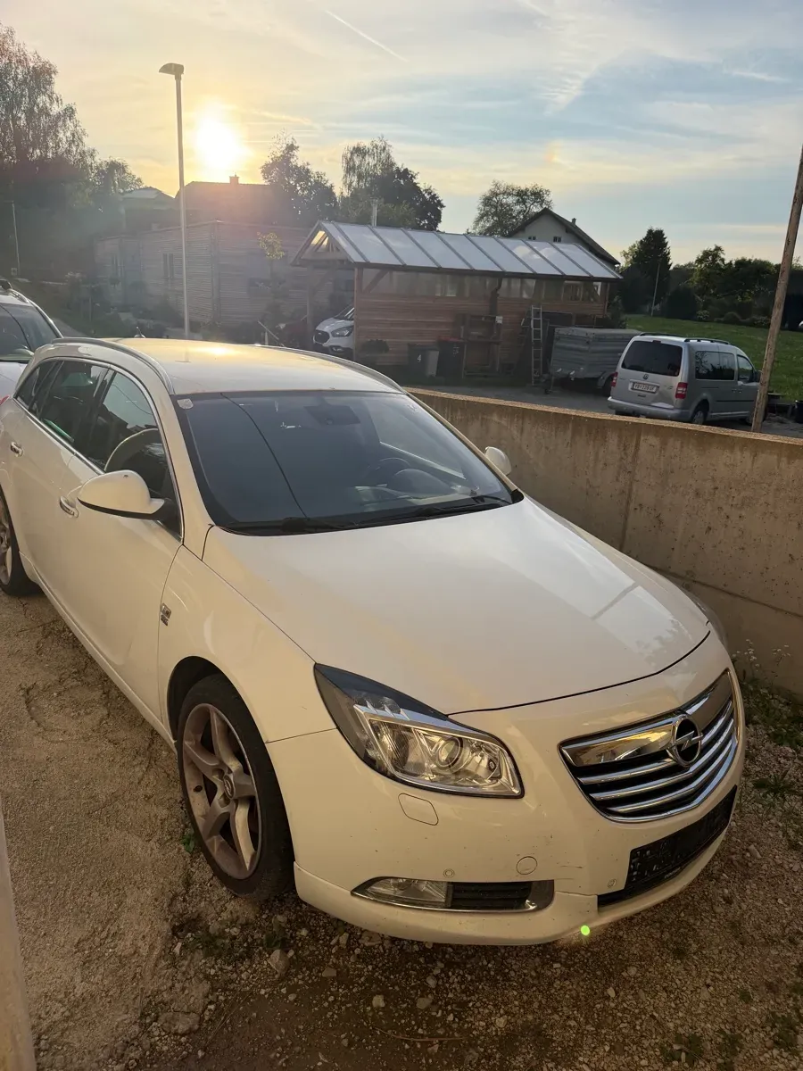 Opel Insignia 2012 photo 3