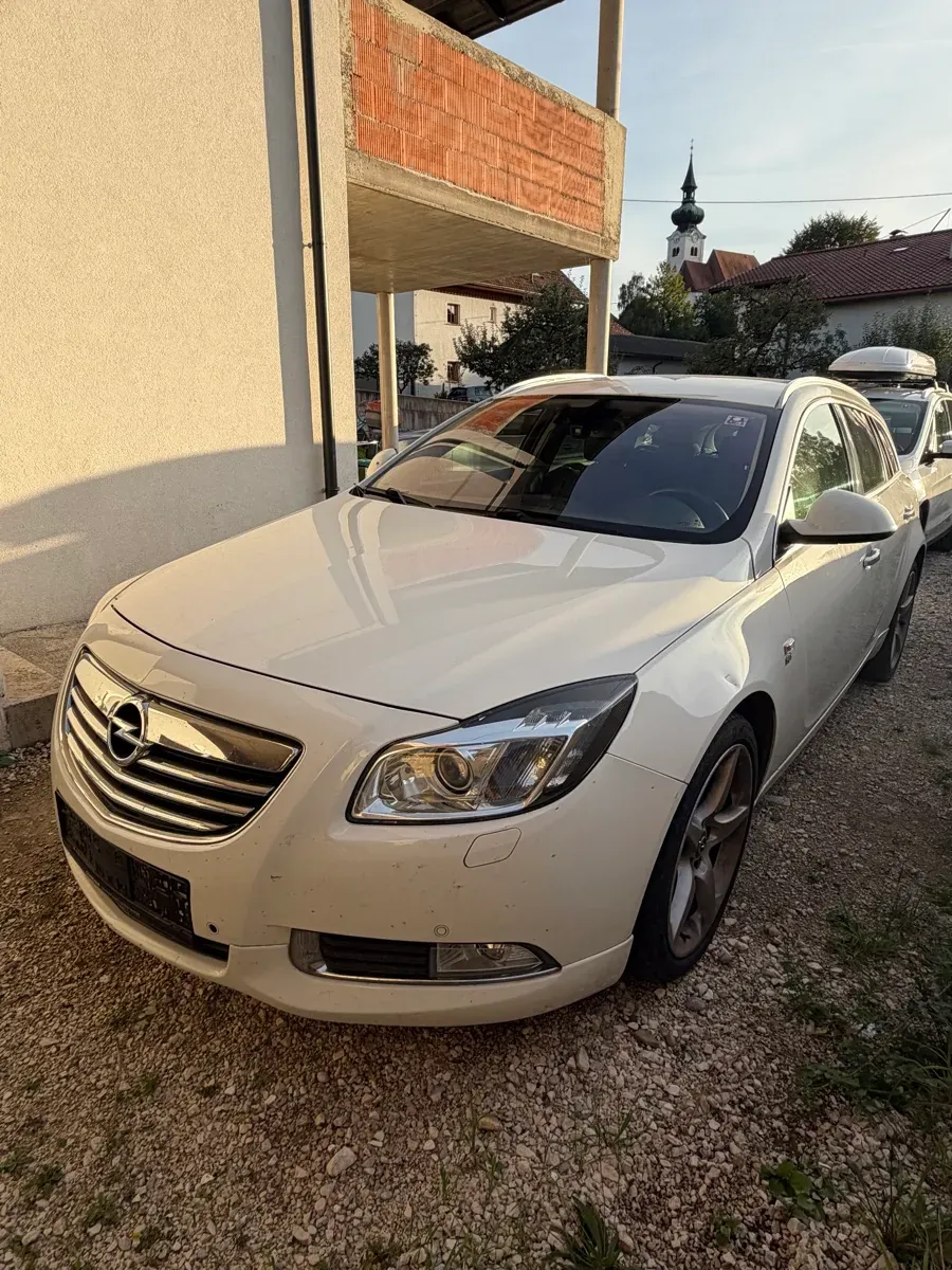 Opel Insignia 2012 photo 2