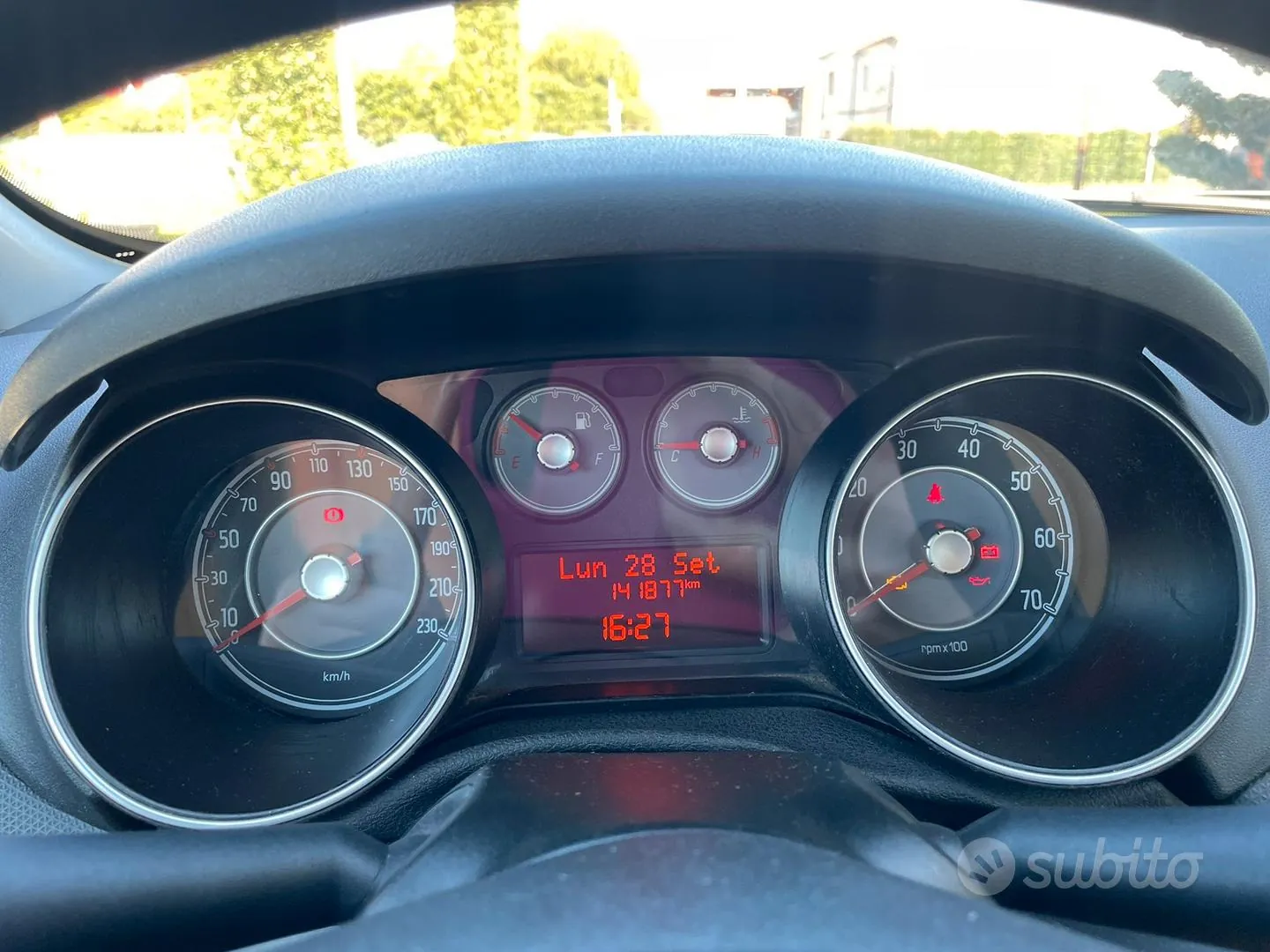 Fiat Punto 2012 photo 5