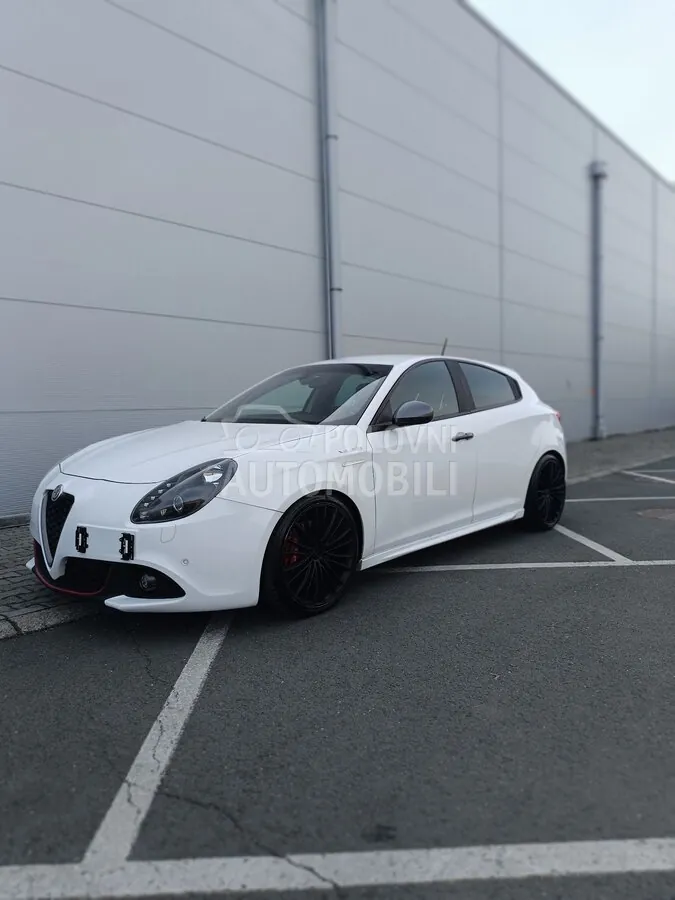 Alfa Romeo Giulietta 2017 photo 3