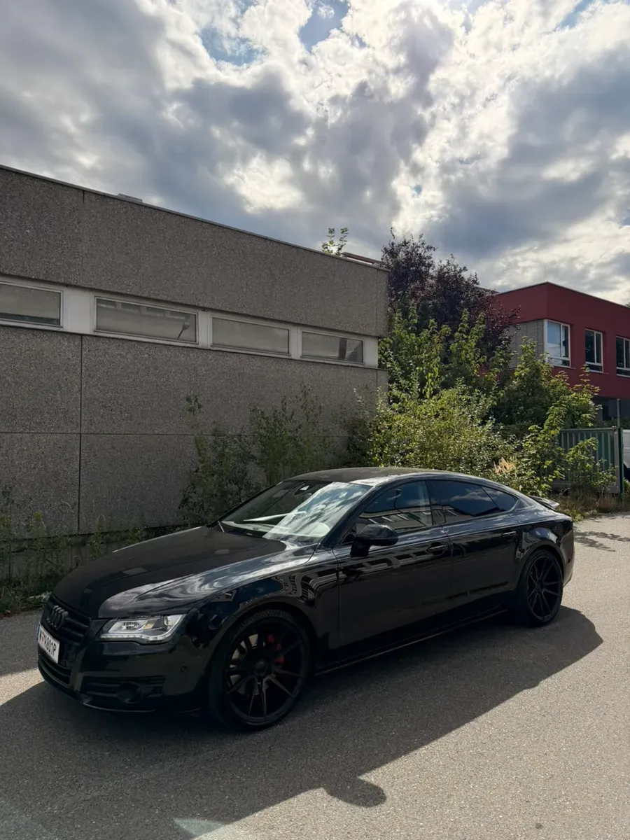 Audi A7 2012 photo 2