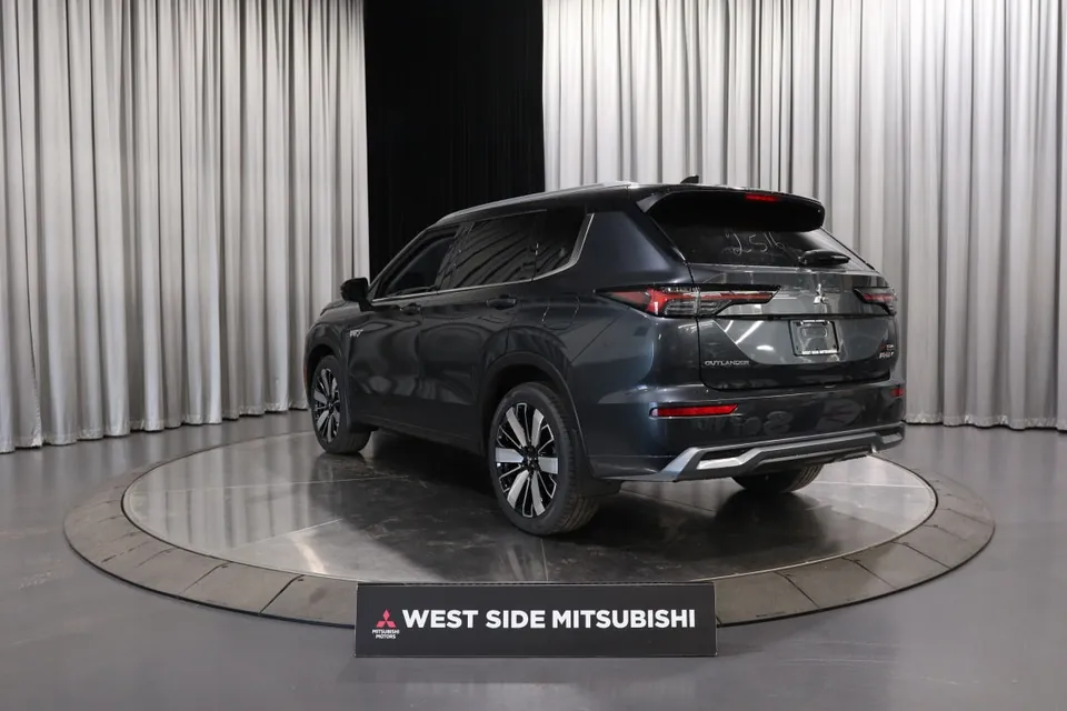 Mitsubishi Outlander 2026 photo 4
