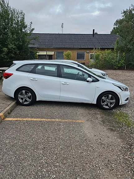 Kia Ceed 2013 photo 4