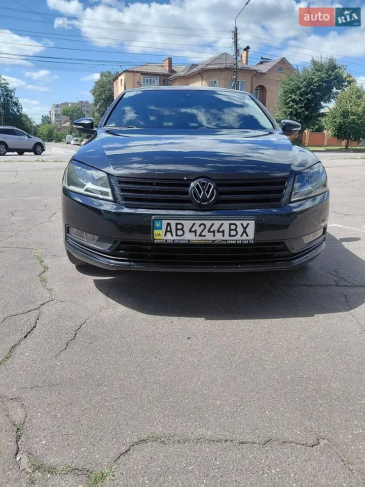 Volkswagen Passat 2011 photo 4