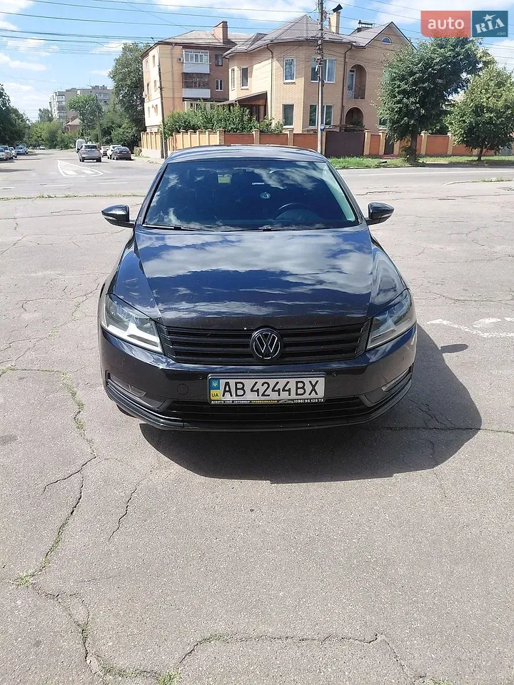 Volkswagen Passat 2011 photo 3