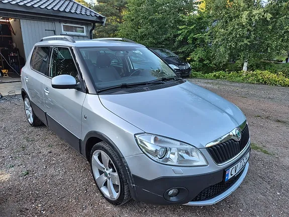 Skoda Fabia 2014 photo 5