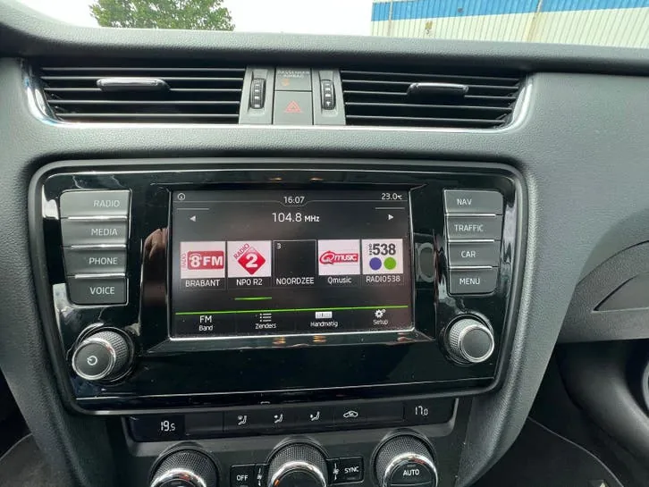 Skoda Octavia 2015 photo 2
