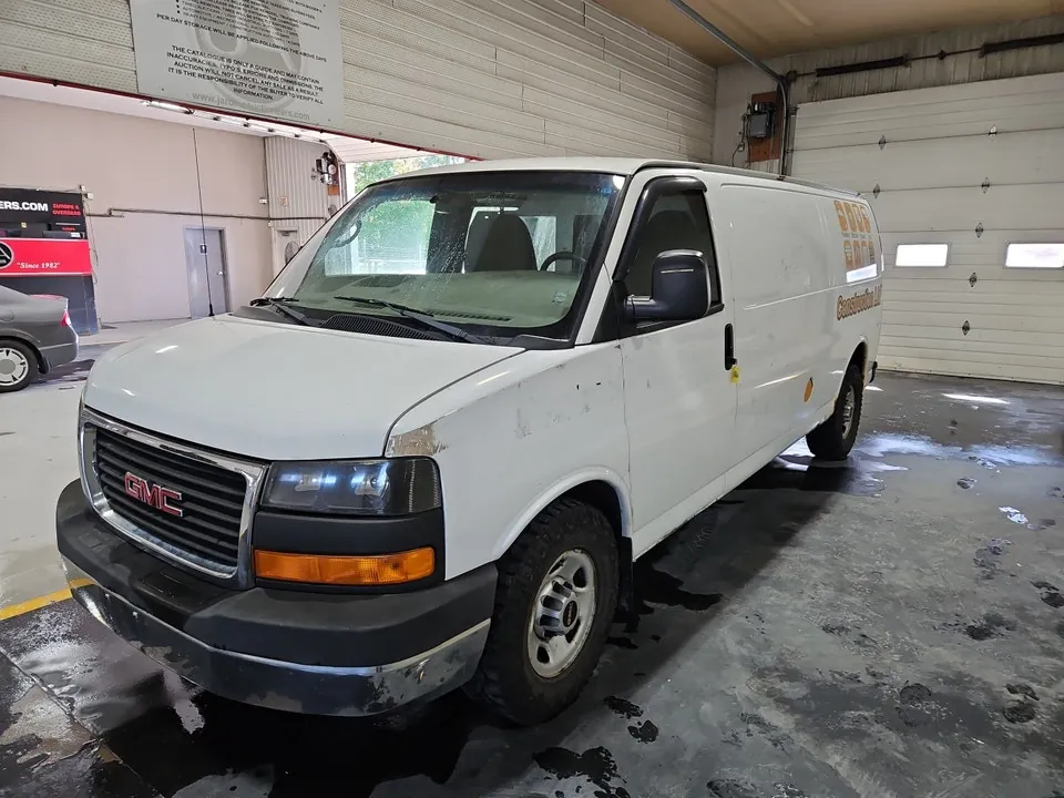 GMC Savana